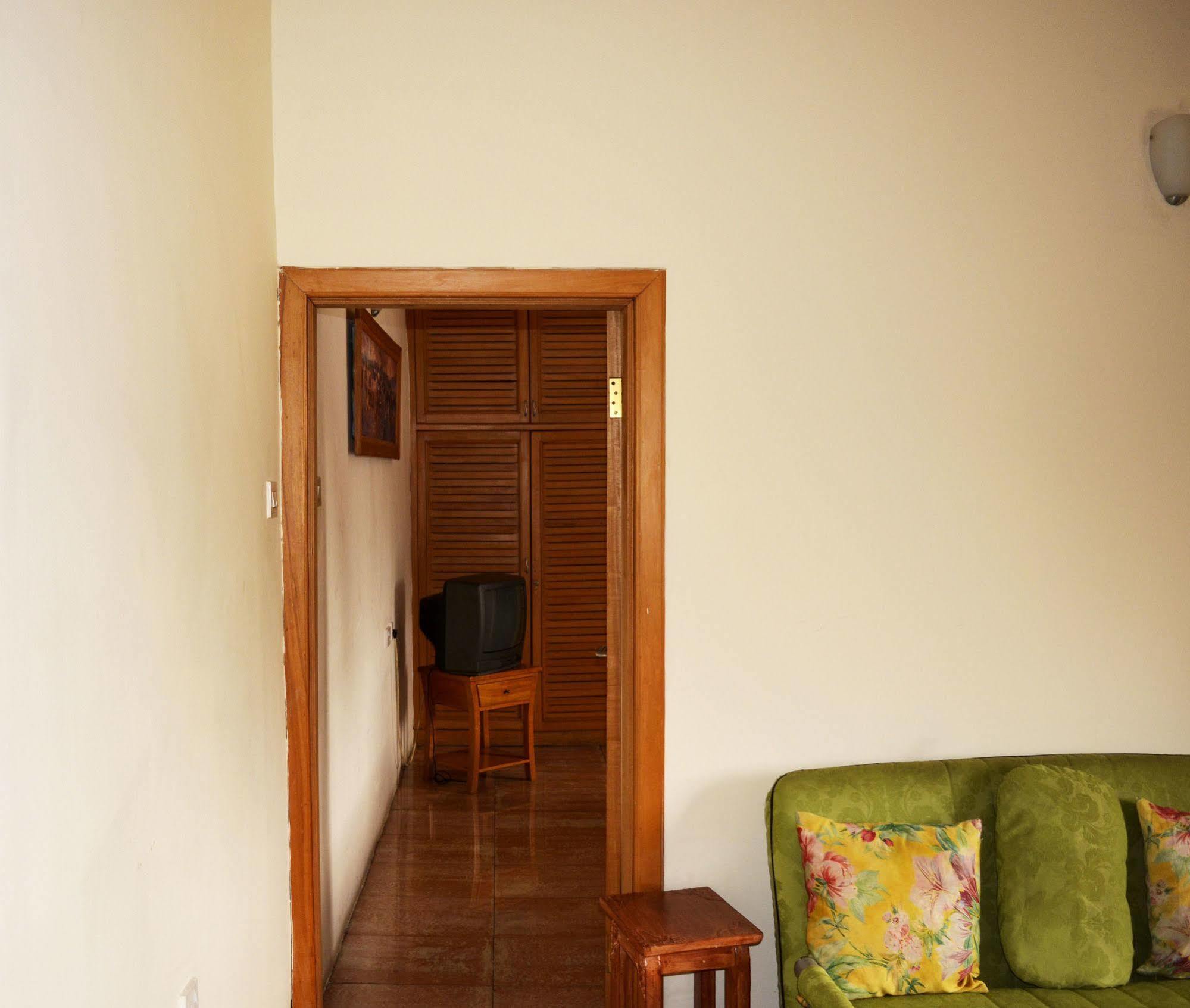 Hotel Georgia Άκρα Εξωτερικό φωτογραφία