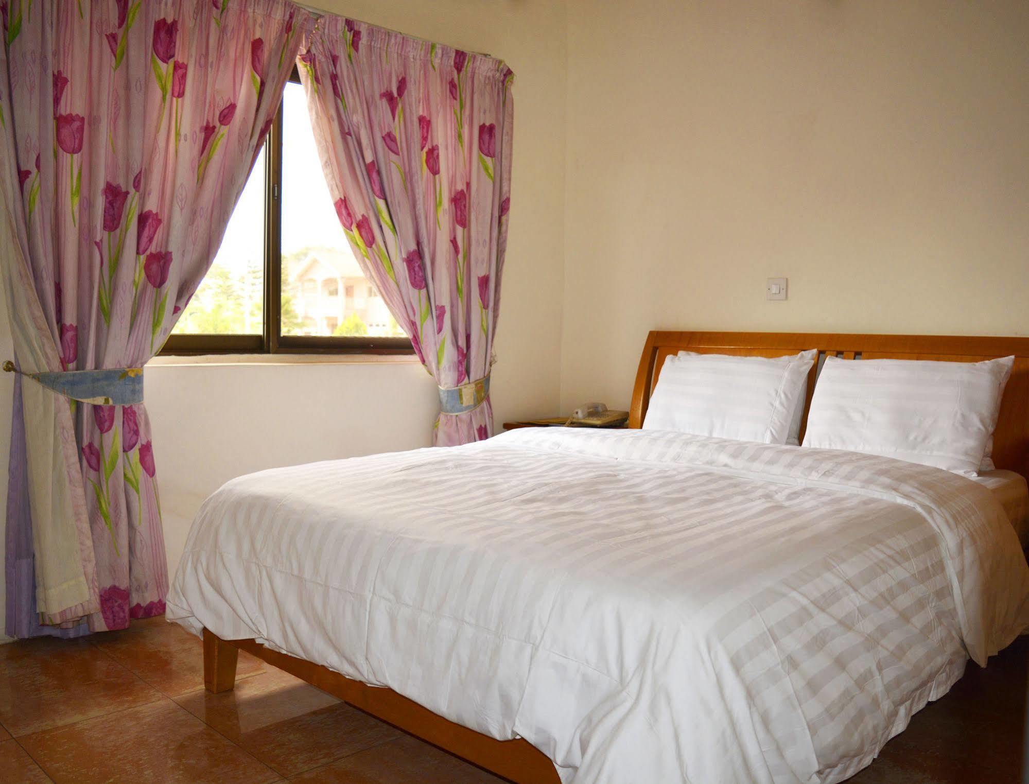 Hotel Georgia Άκρα Εξωτερικό φωτογραφία