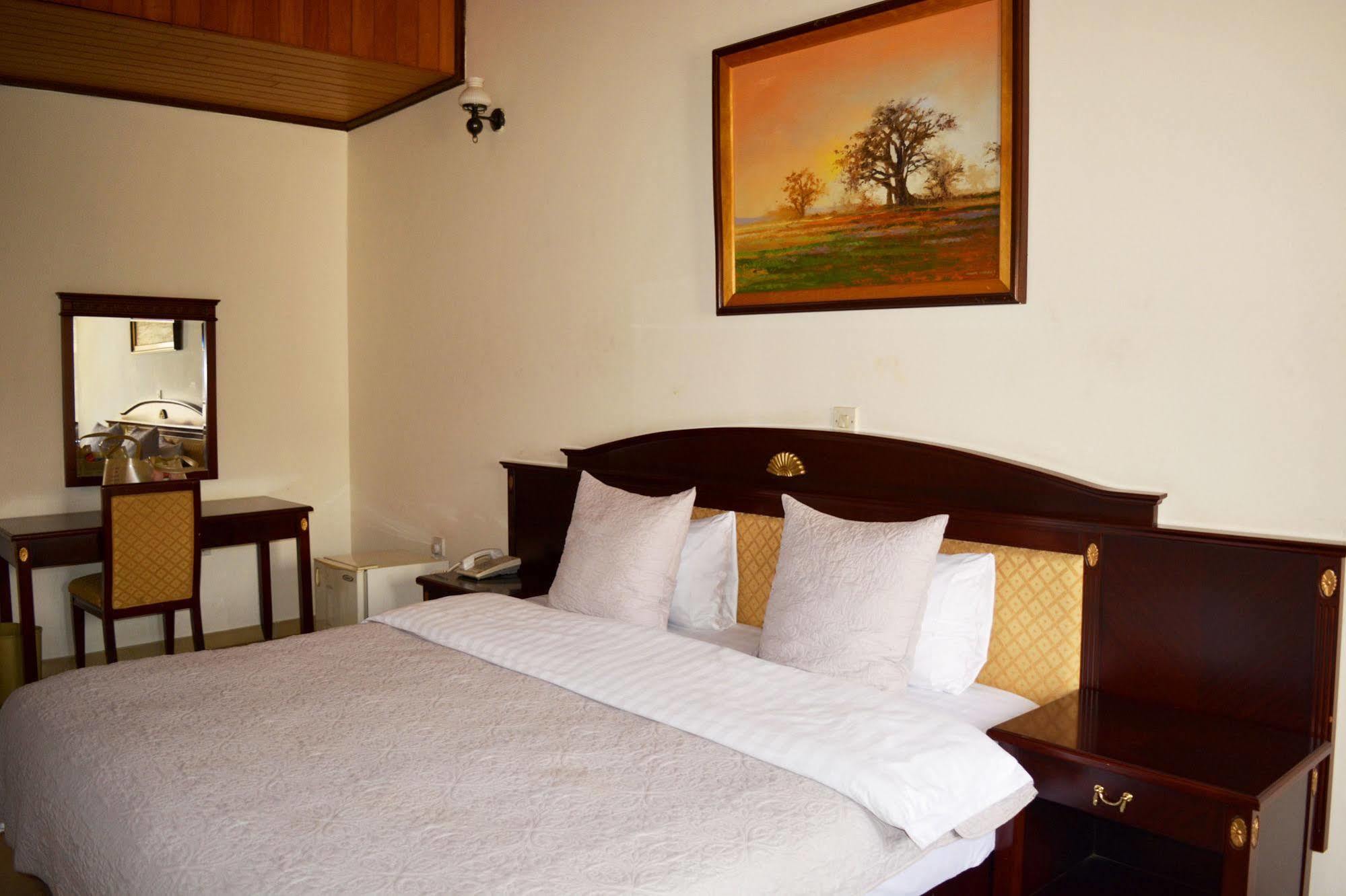 Hotel Georgia Άκρα Εξωτερικό φωτογραφία