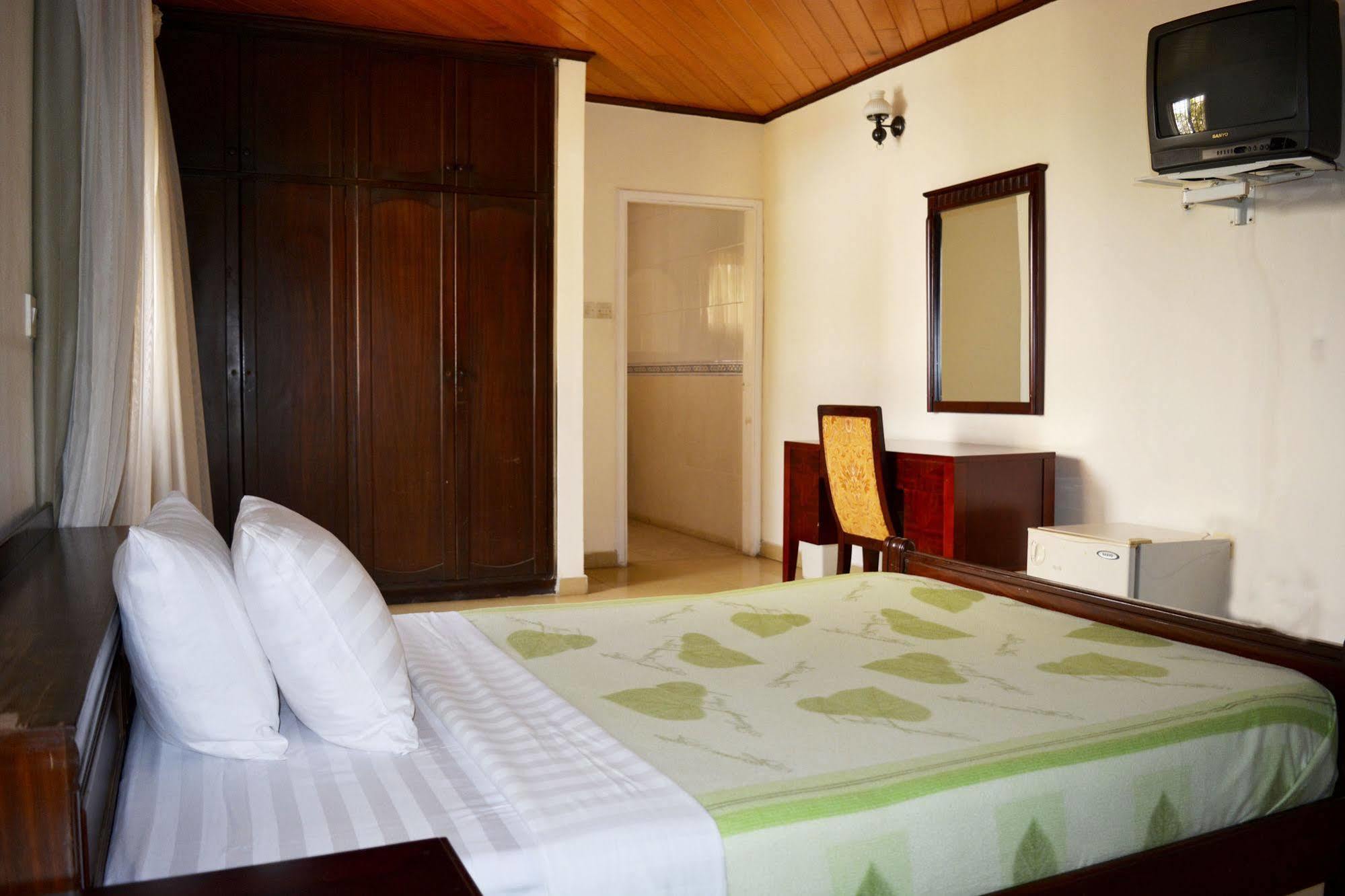 Hotel Georgia Άκρα Εξωτερικό φωτογραφία