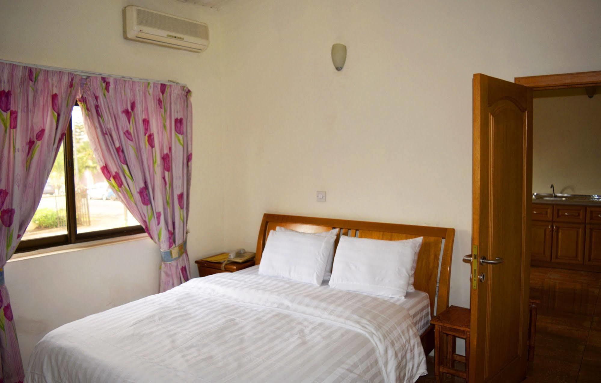 Hotel Georgia Άκρα Εξωτερικό φωτογραφία